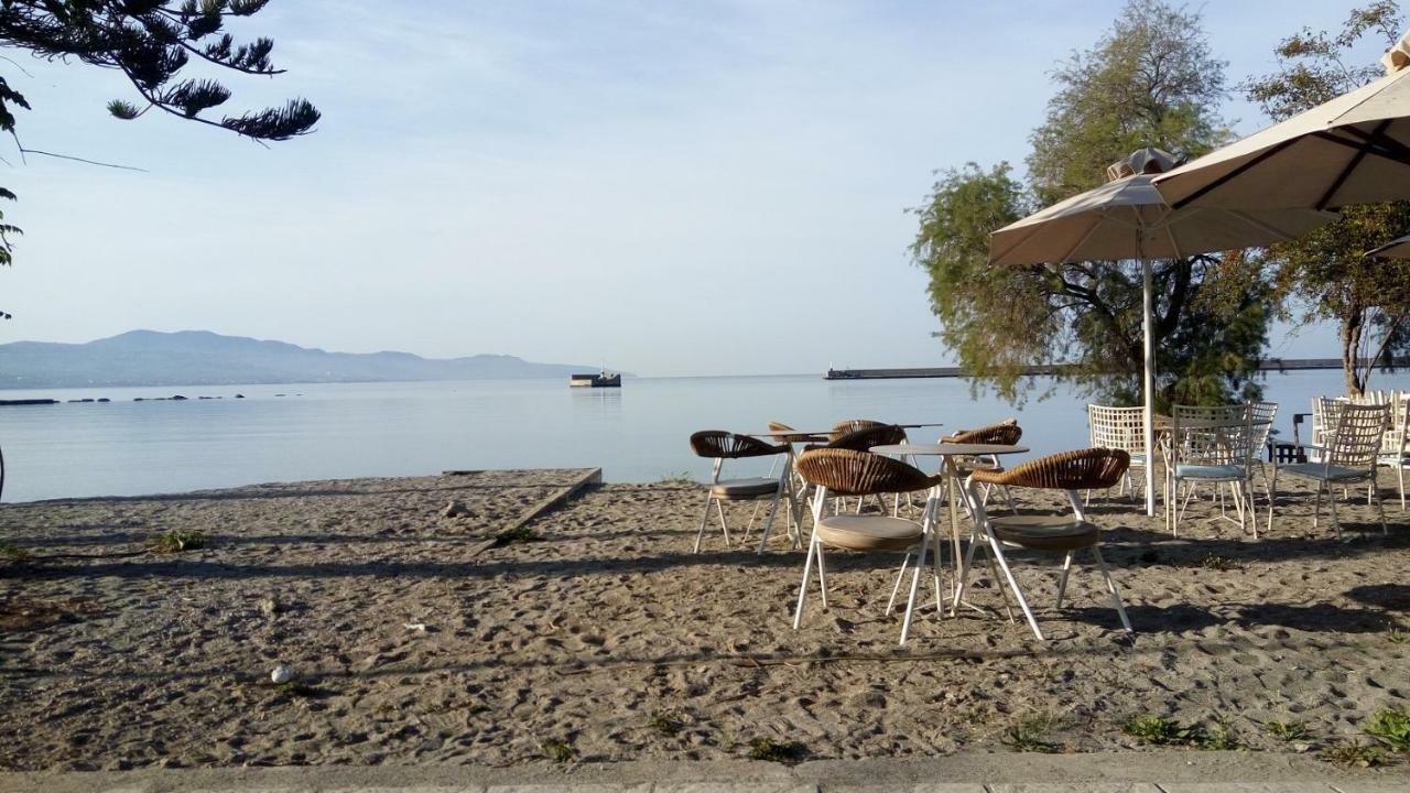 Seafront Penthouse Leo Apartment Kalamata Exterior photo